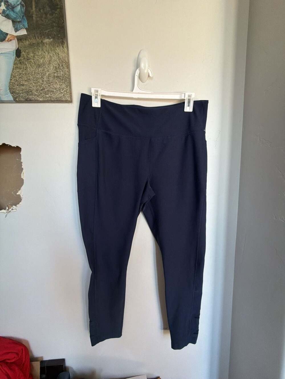 Mondetta Performance + Luxury Navy High-Waisted Pocket Leggings with Mesh Detail